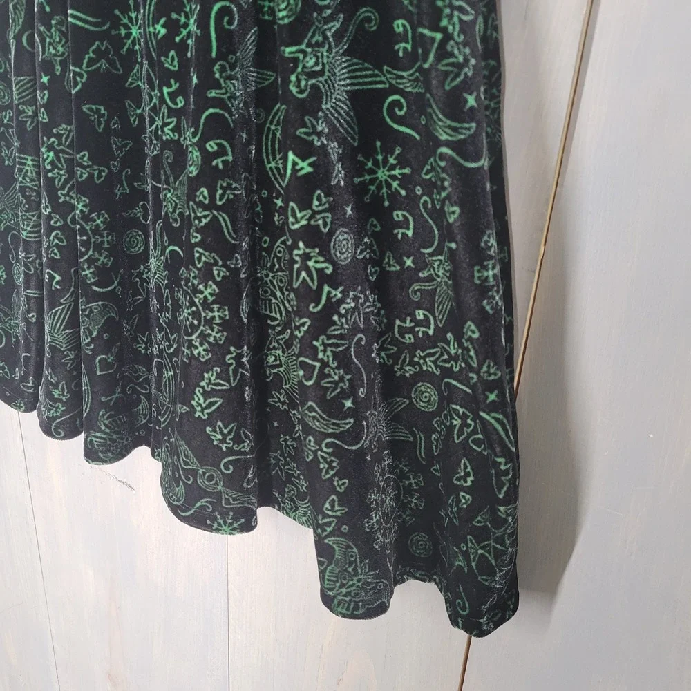 Wicked Paul Tazewell Dress Kids Size 8 Black Green Velvet Puff Sleeve Mystical